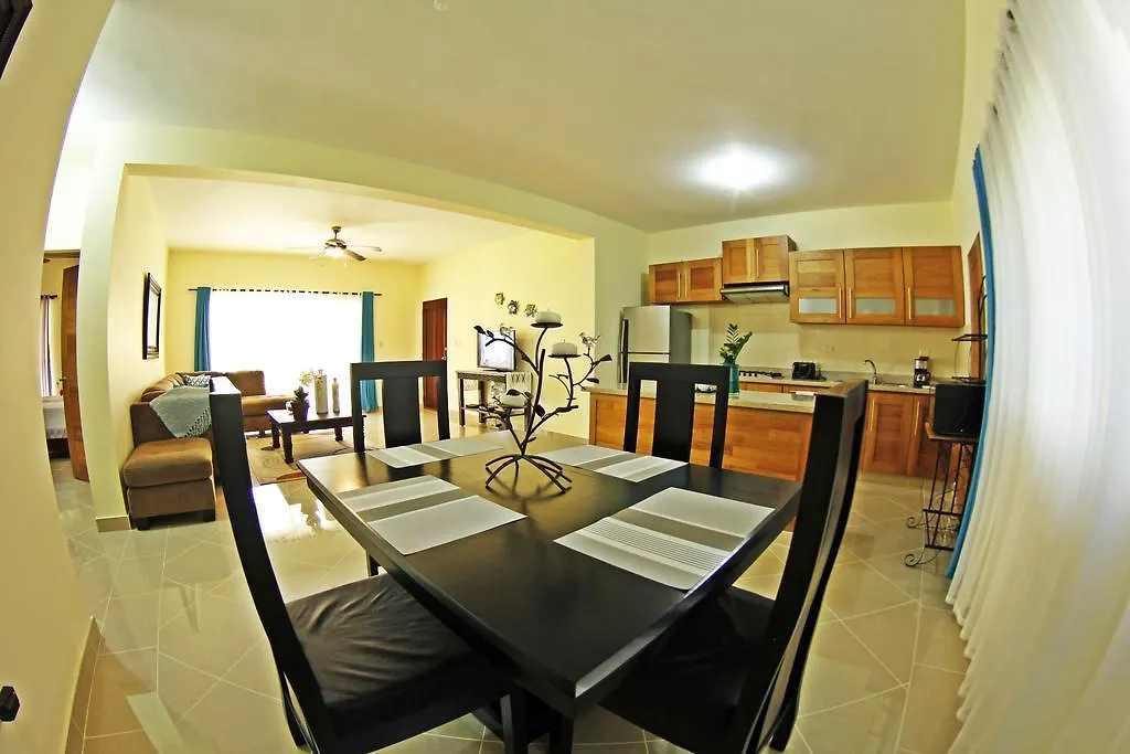 קברטה Paradise Condos דירה